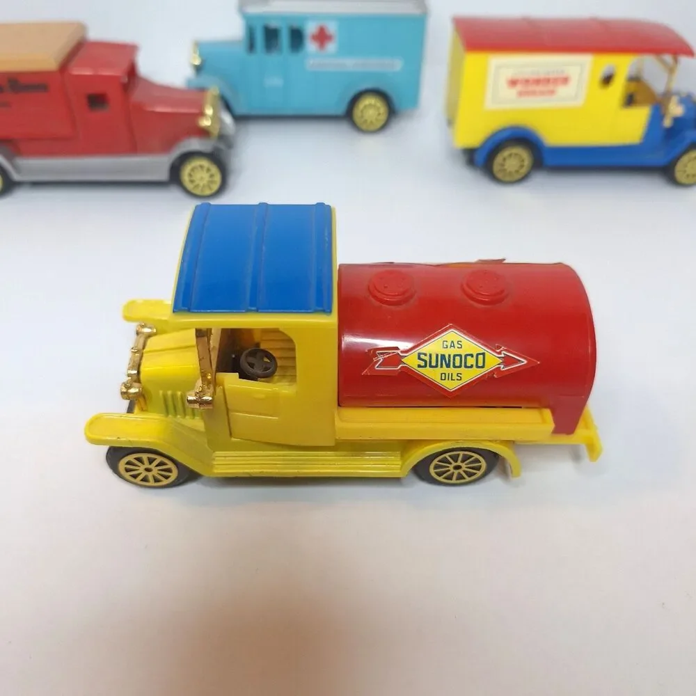 Reader's Digest Classic Trucks 4 diecast models Sunoco Wonder Bread NY Time